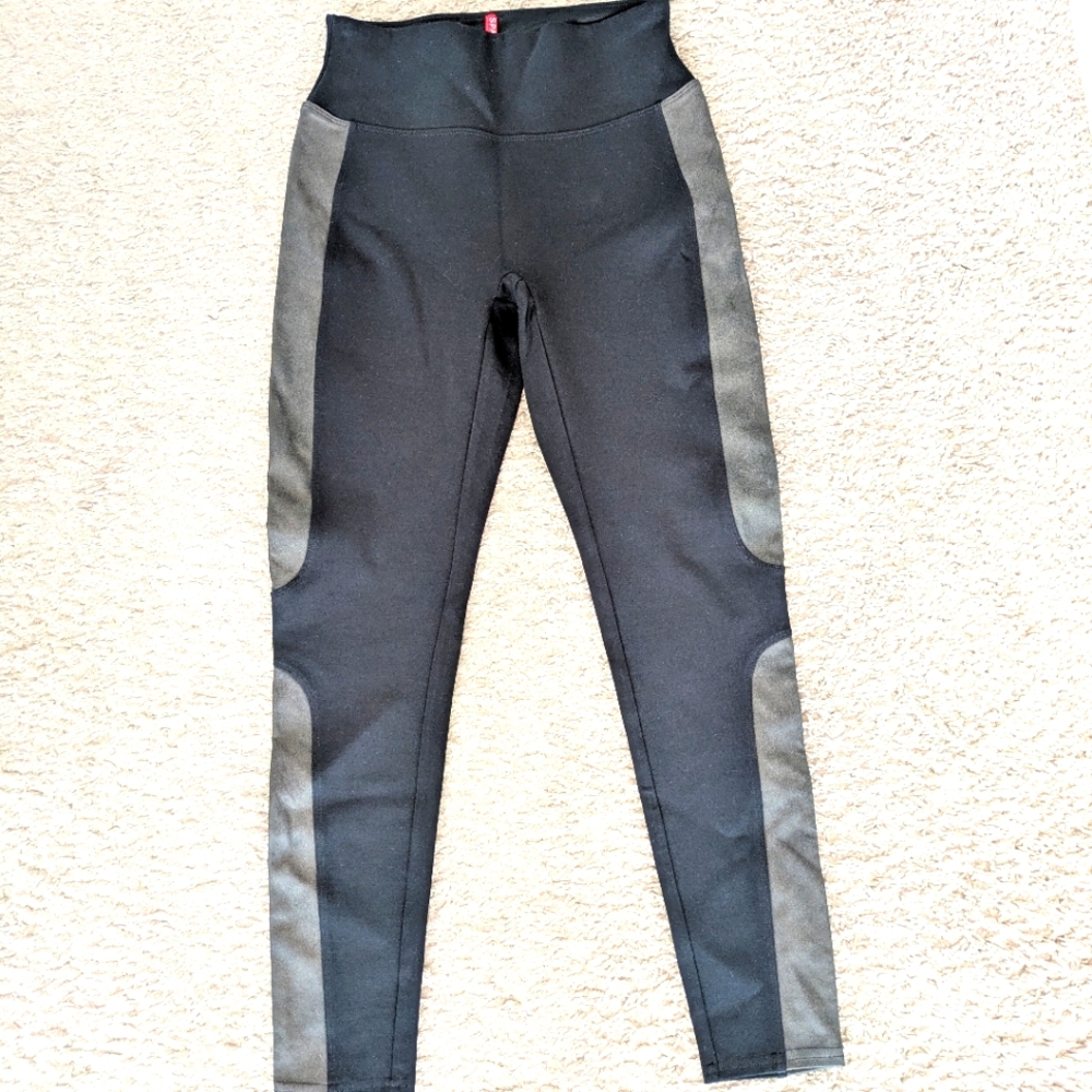 Spanx faux panel leather ponte leggings